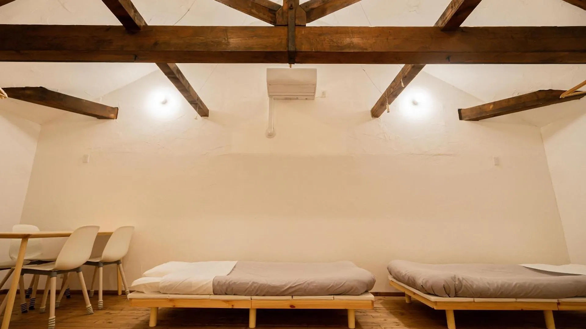 Otaru Tap Room & Hostel